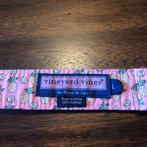 Vineyard Vines Belt. Large. Pink with pineapples.